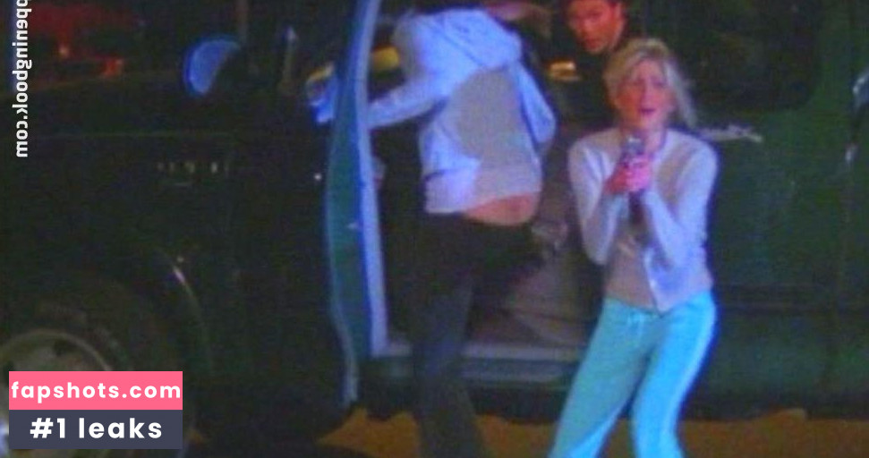 Gretchen Akers gallery photo #3