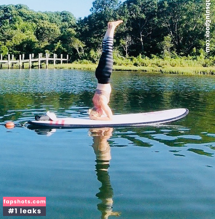 Gretchen Mol gallery photo #114