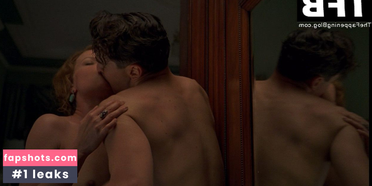 Gretchen Mol gallery photo #124