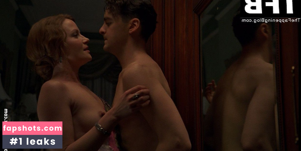 Gretchen Mol gallery photo #125