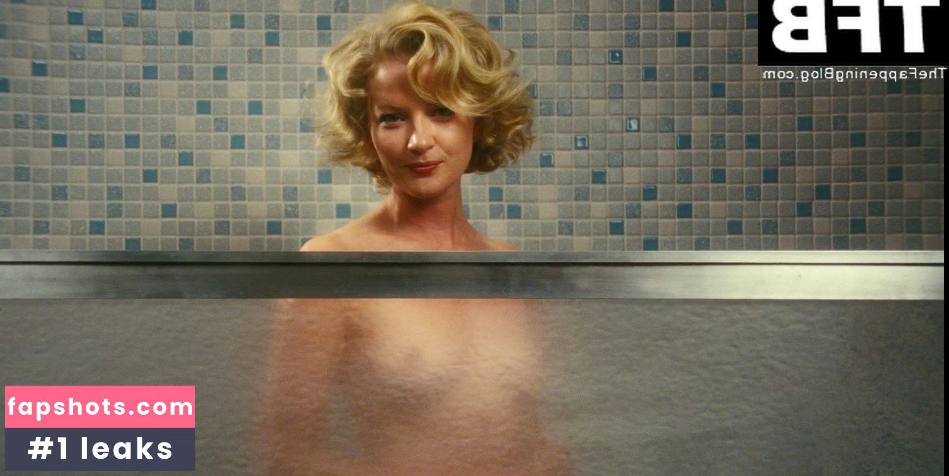 Gretchen Mol gallery photo #138