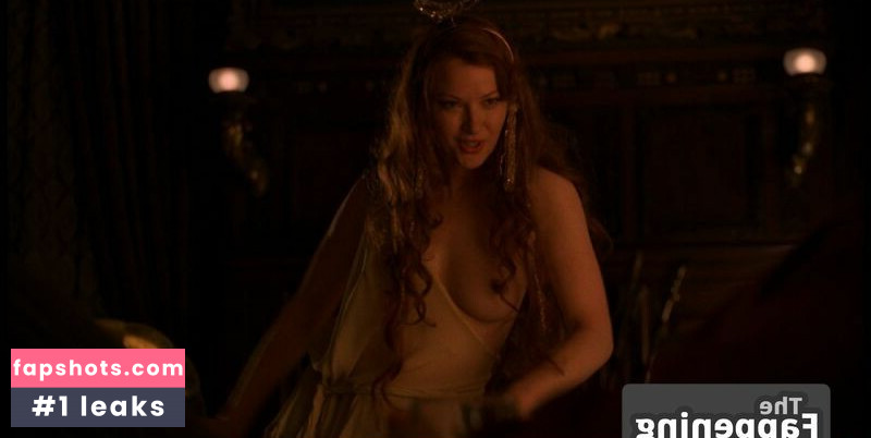 Gretchen Mol gallery photo #17