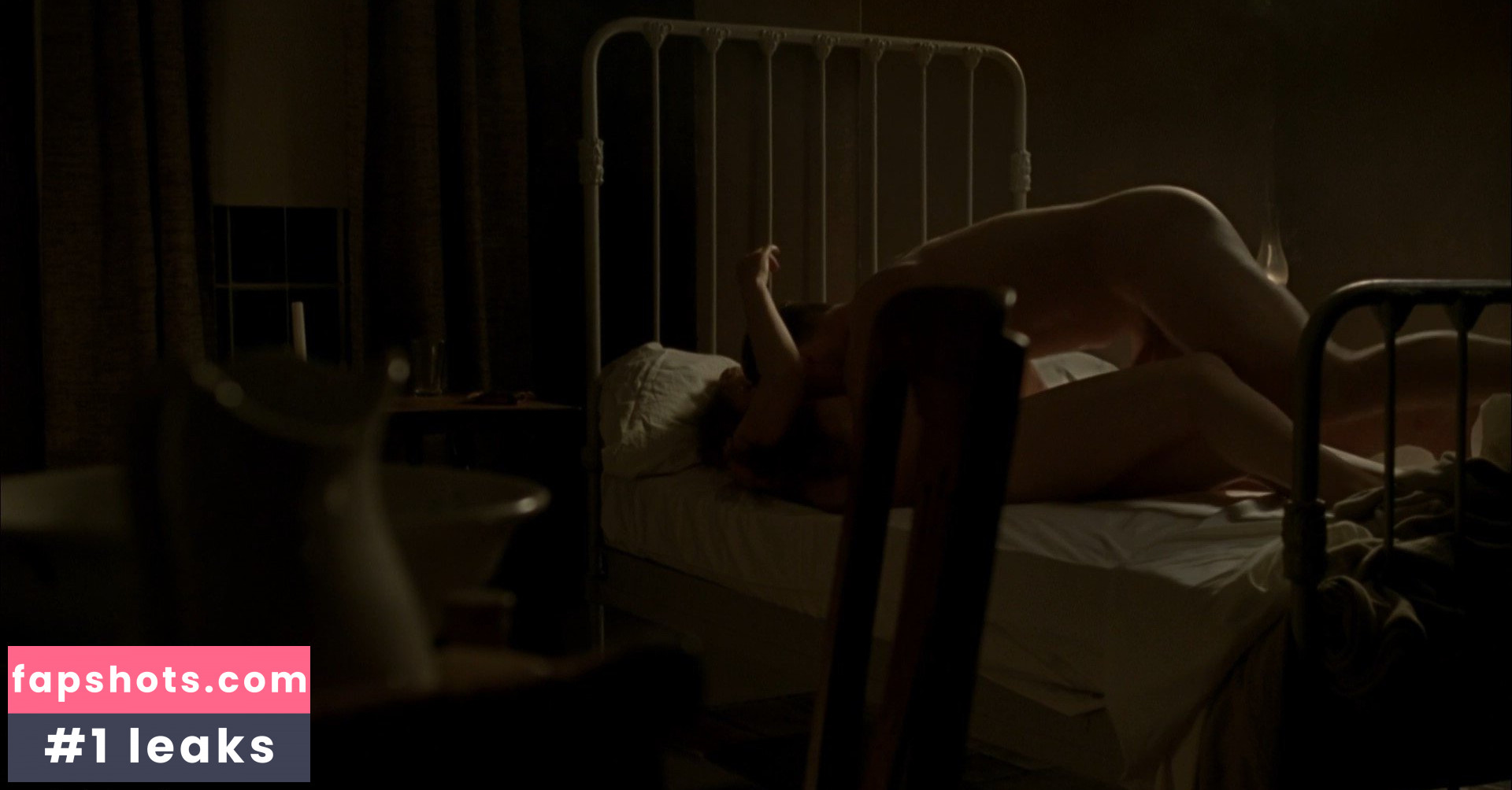 Gretchen Mol gallery photo #162