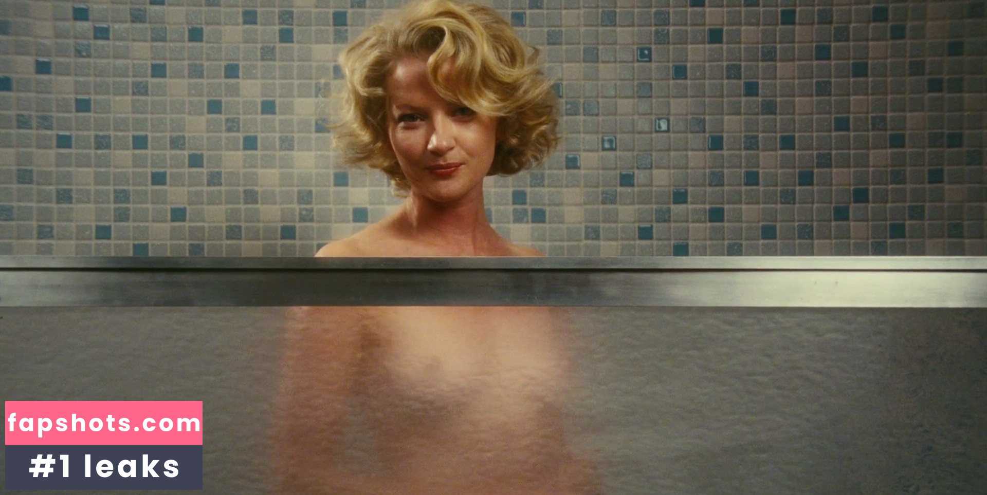 Gretchen Mol gallery photo #172