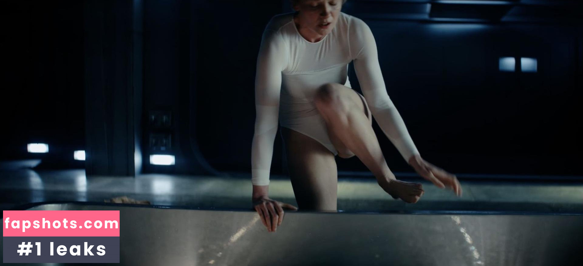 Gretchen Mol gallery photo #192