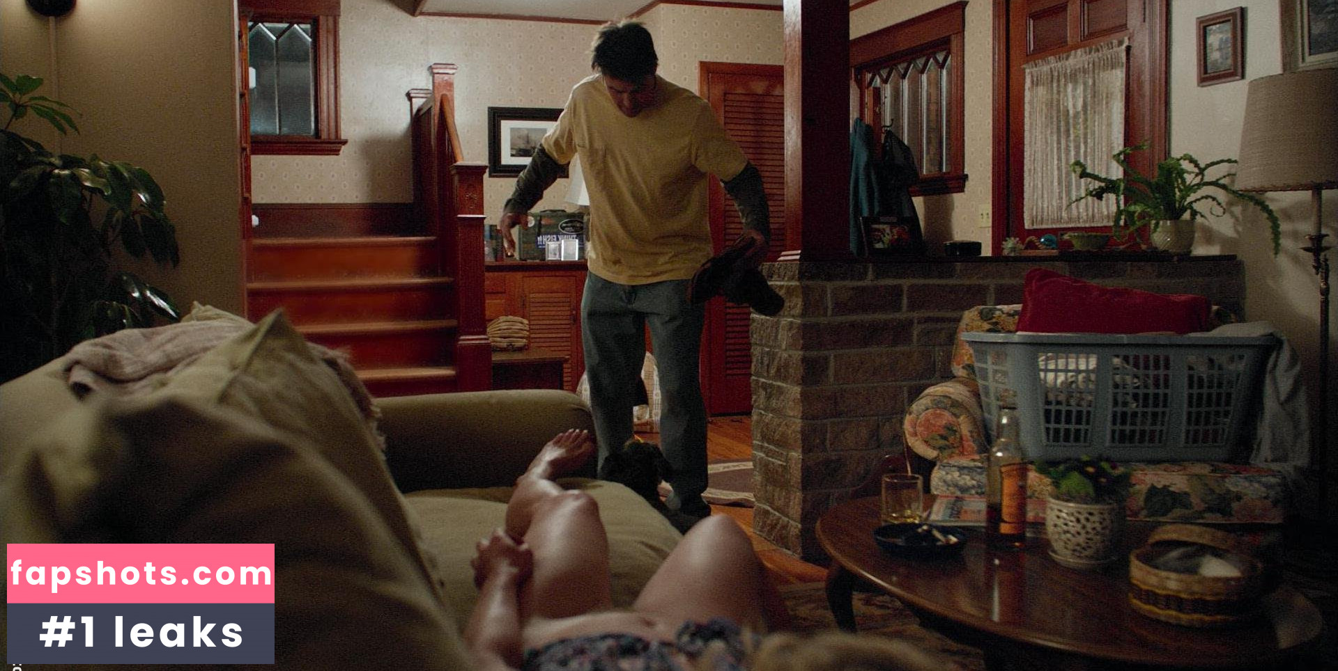 Gretchen Mol gallery photo #196