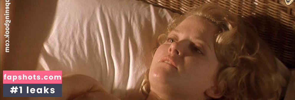 Gretchen Mol gallery photo #215