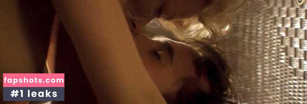 Gretchen Mol gallery photo #217