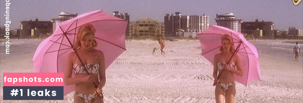 Gretchen Mol gallery photo #220