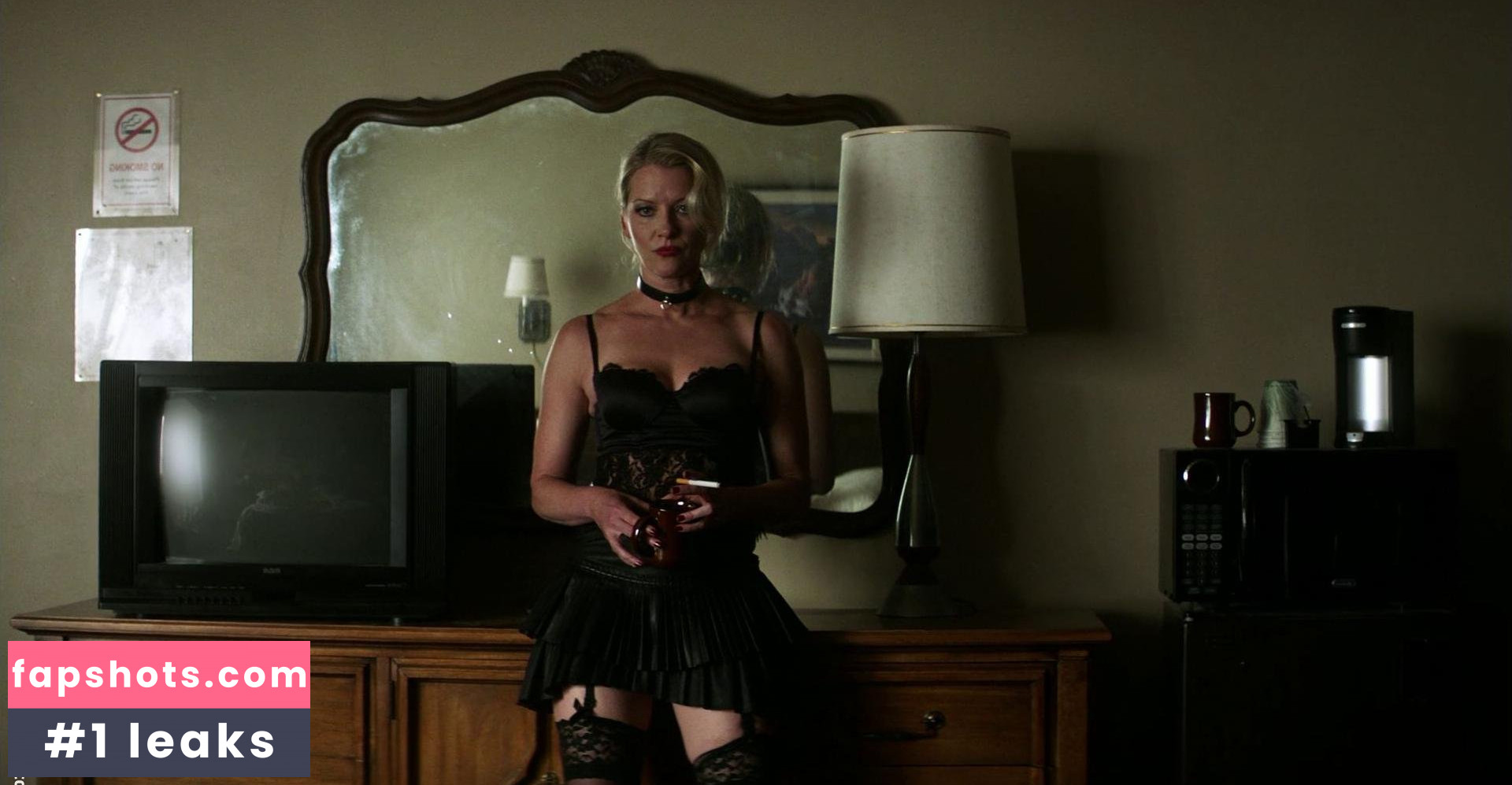 Gretchen Mol gallery photo #228