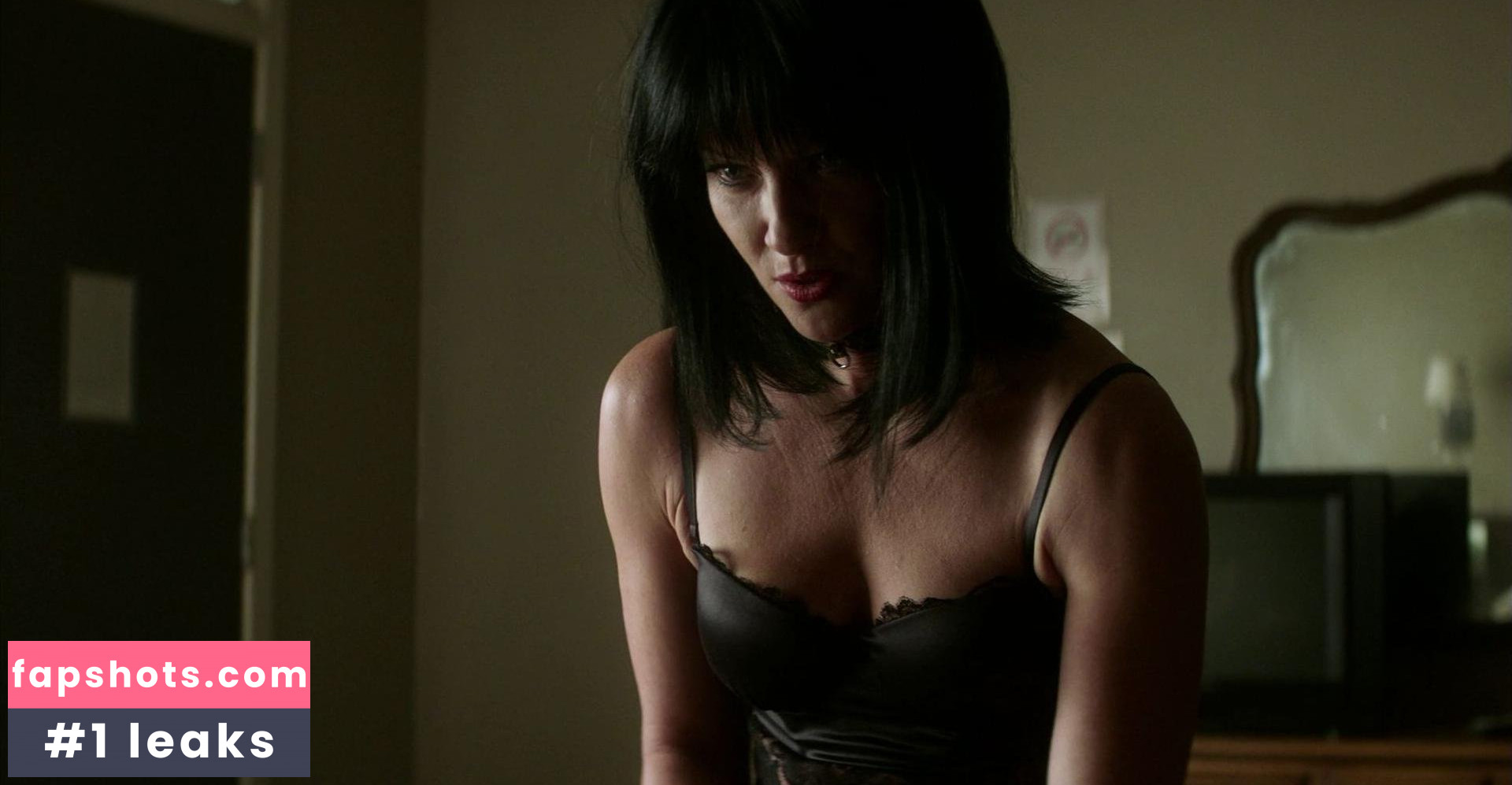 Gretchen Mol gallery photo #233