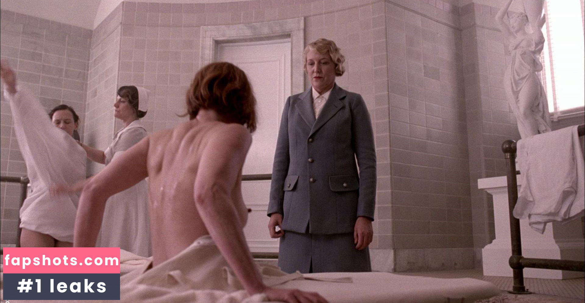 Gretchen Mol gallery photo #246