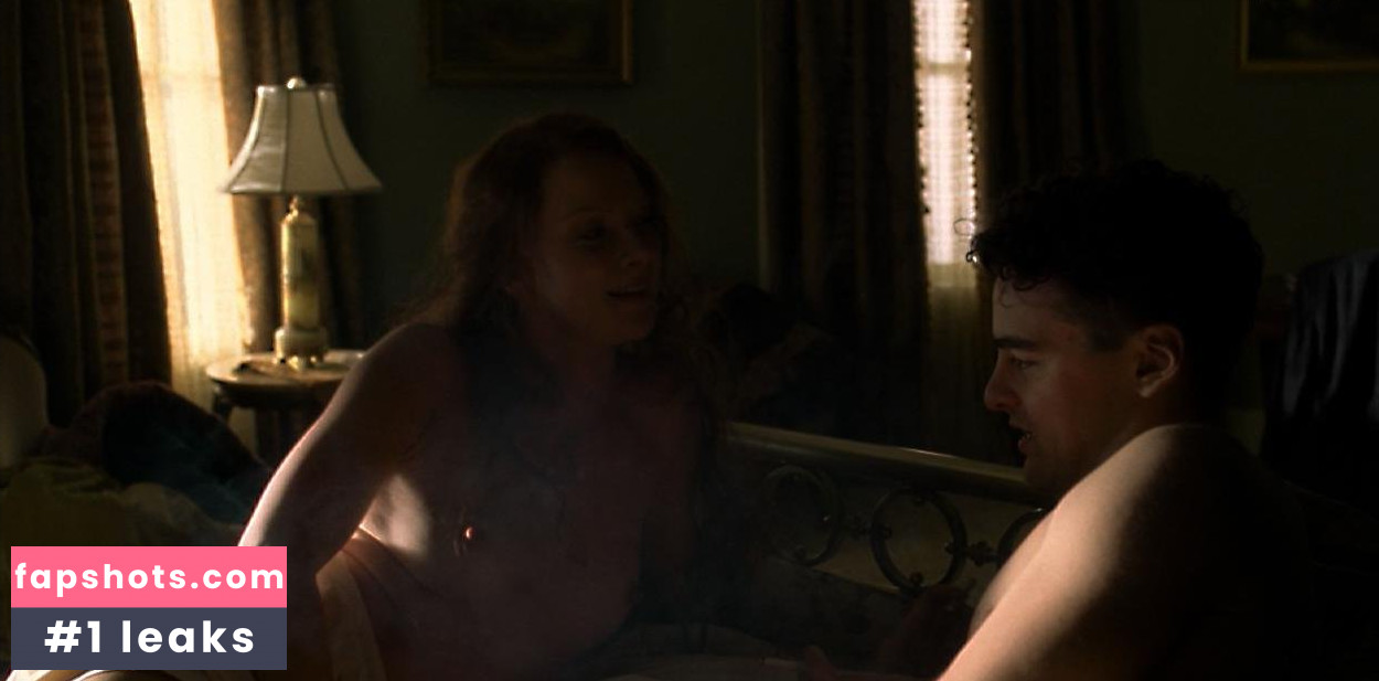 Gretchen Mol gallery photo #259