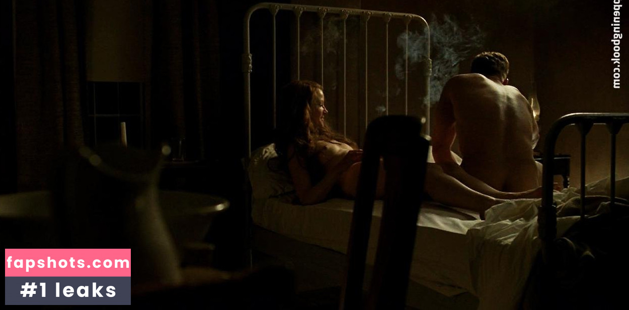 Gretchen Mol gallery photo #262