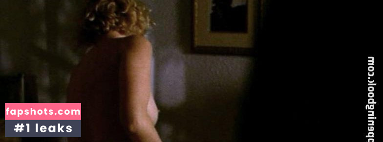 Gretchen Mol gallery photo #268