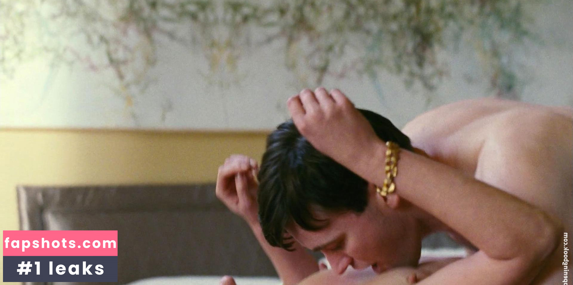 Gretchen Mol gallery photo #269