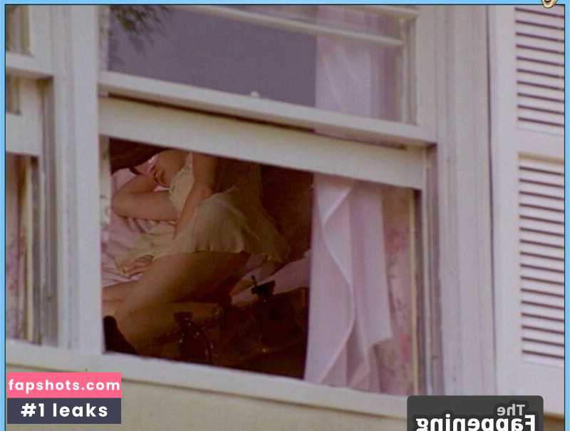 Gretchen Mol gallery photo #31