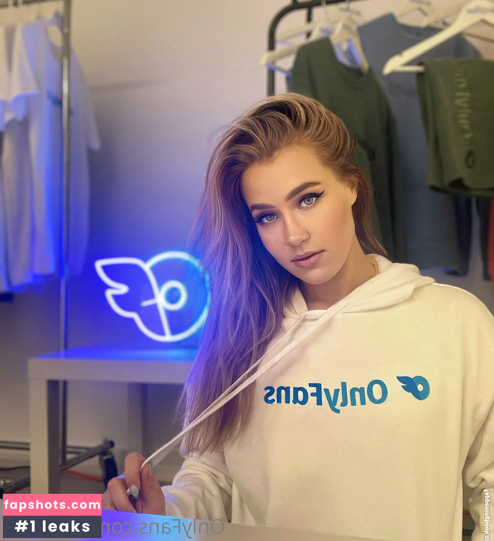 gretchen gallery photo #7