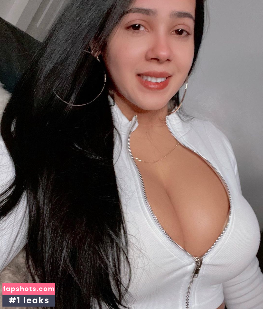 Grey Vlyt nude babe gallery