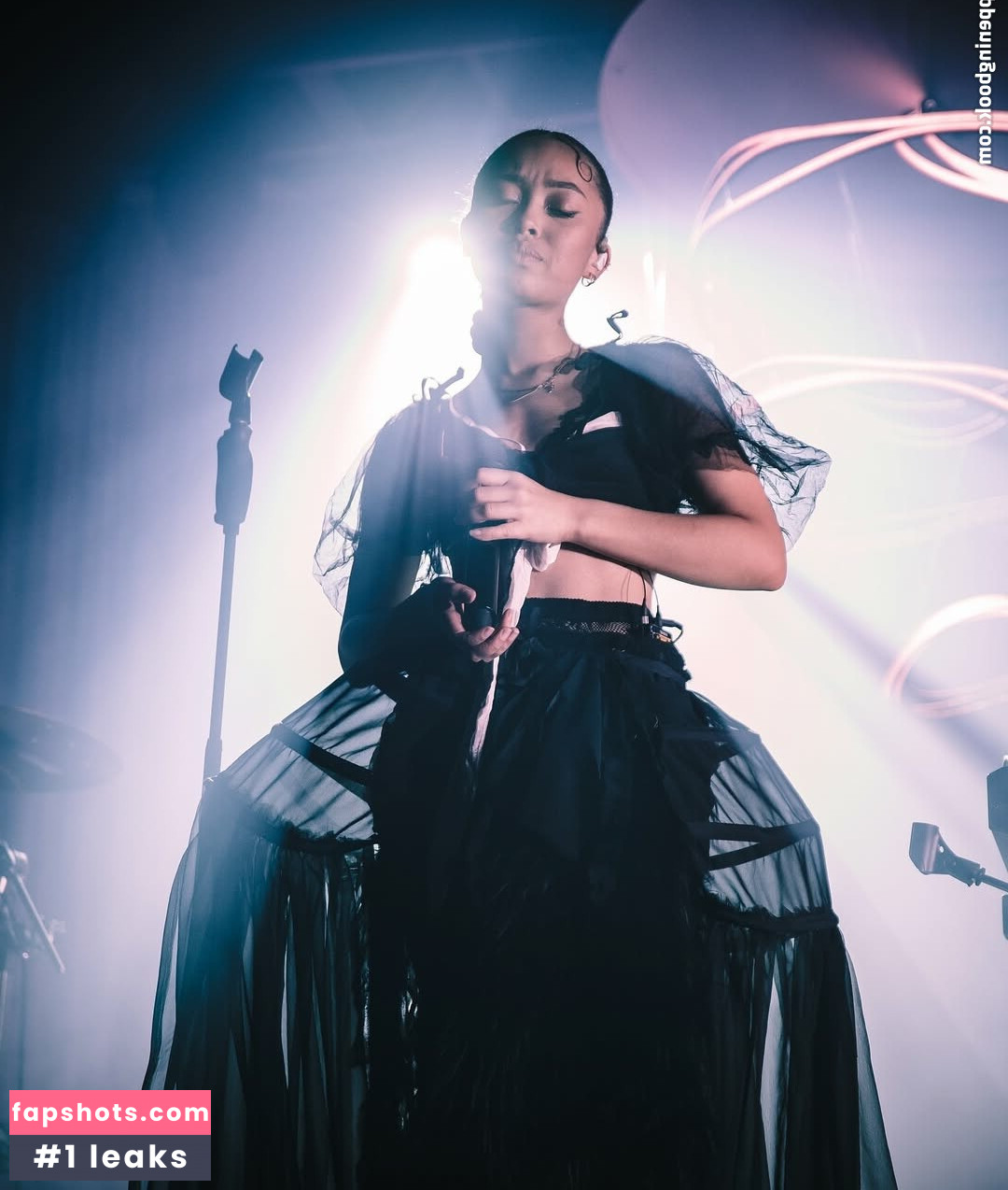 Griff gallery photo #38