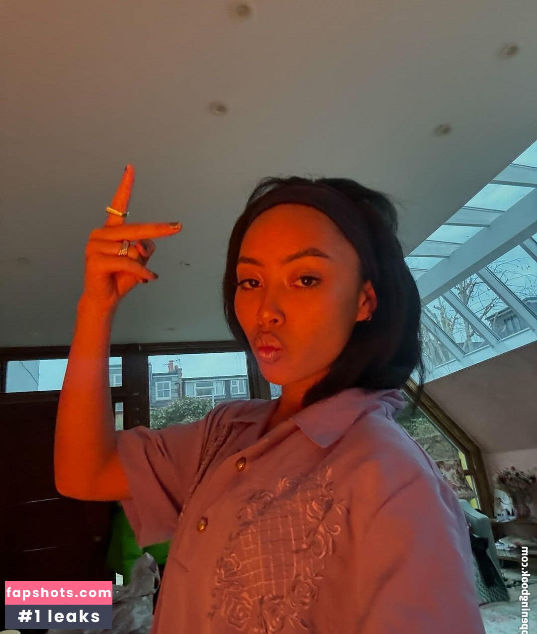 Griff gallery photo #8