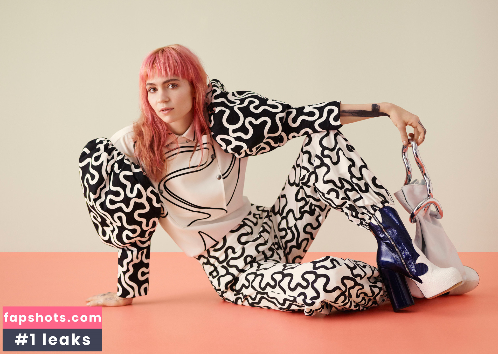 Grimes gallery photo #76