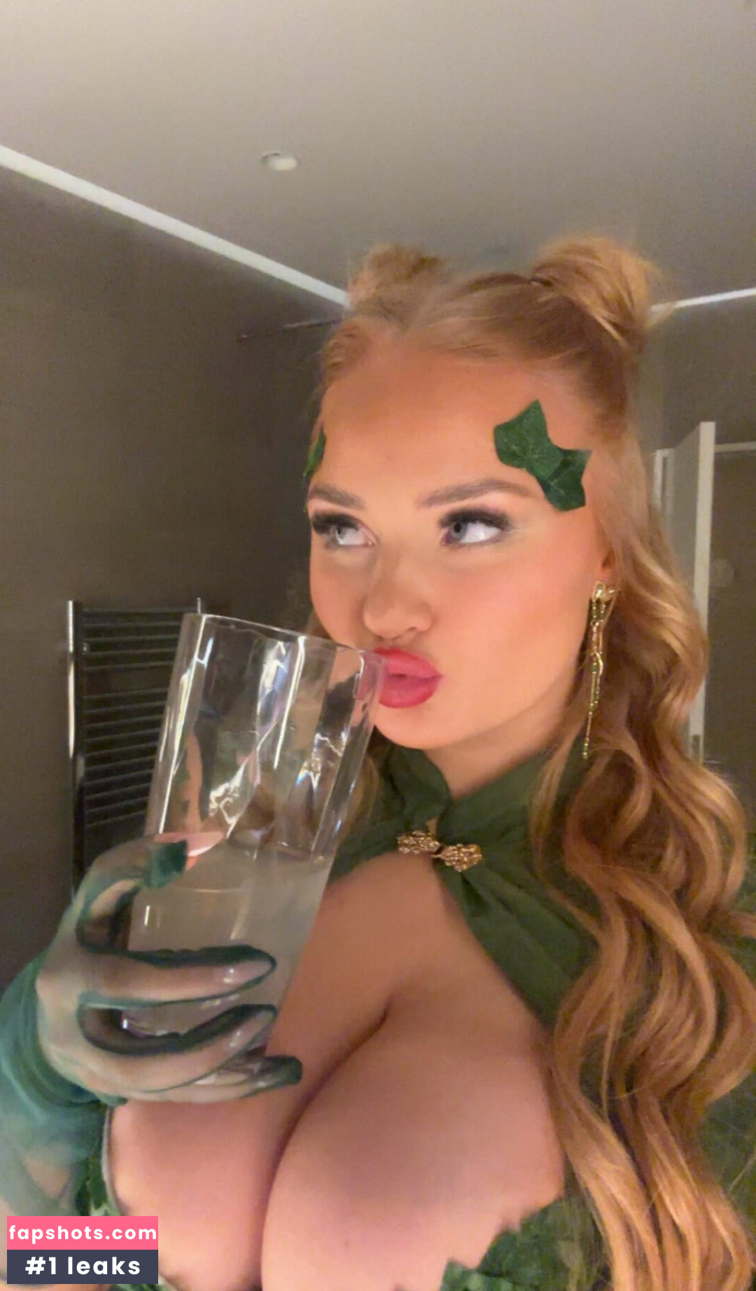 Gudrun Svava gallery photo #2