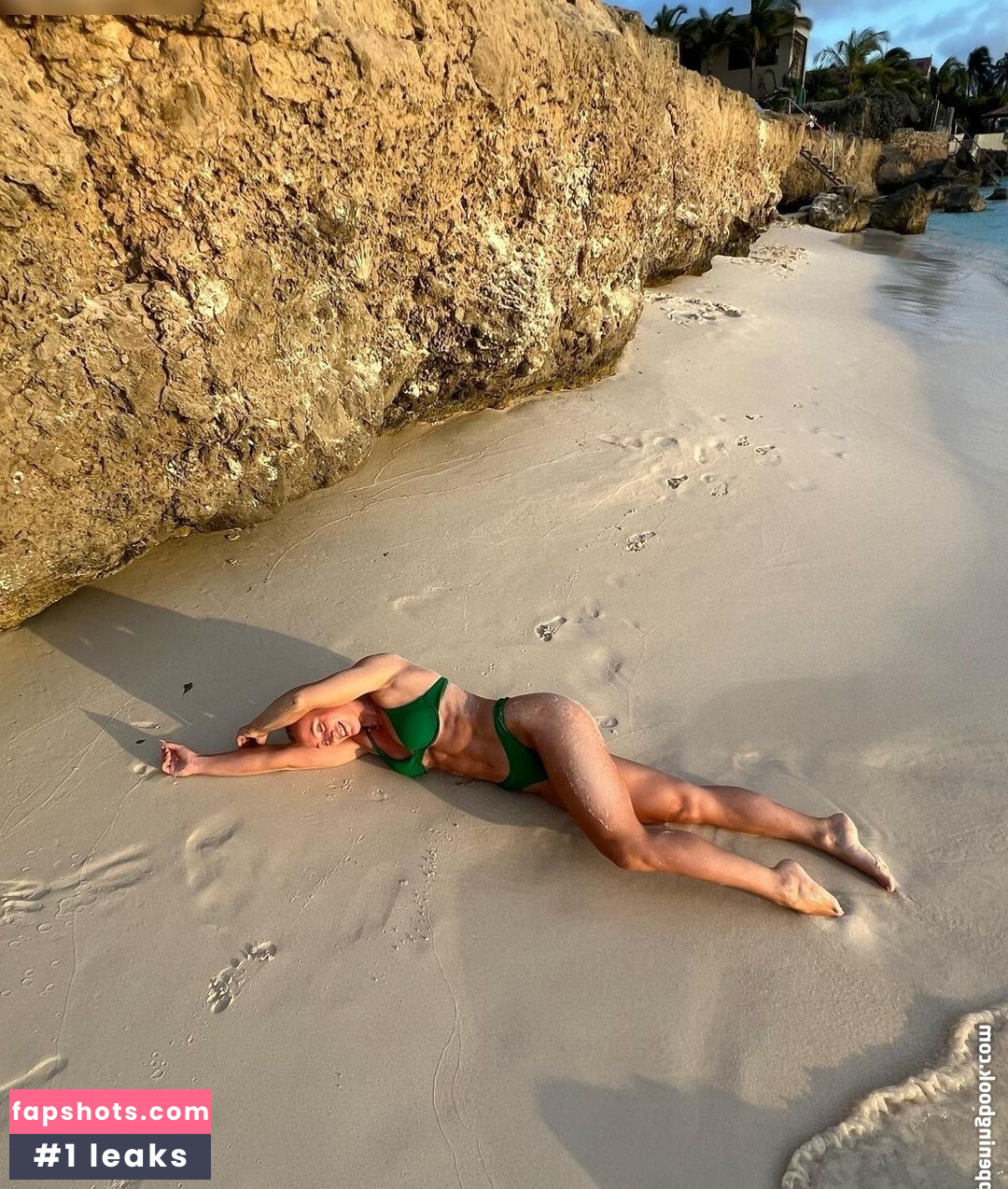 Guusje gallery photo #3