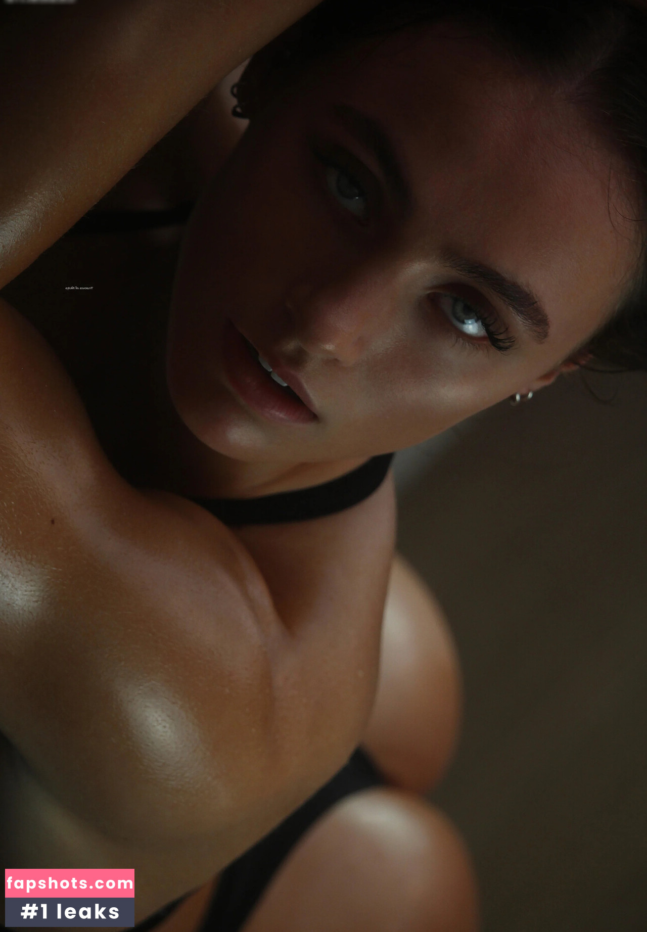 Guusje gallery photo #10