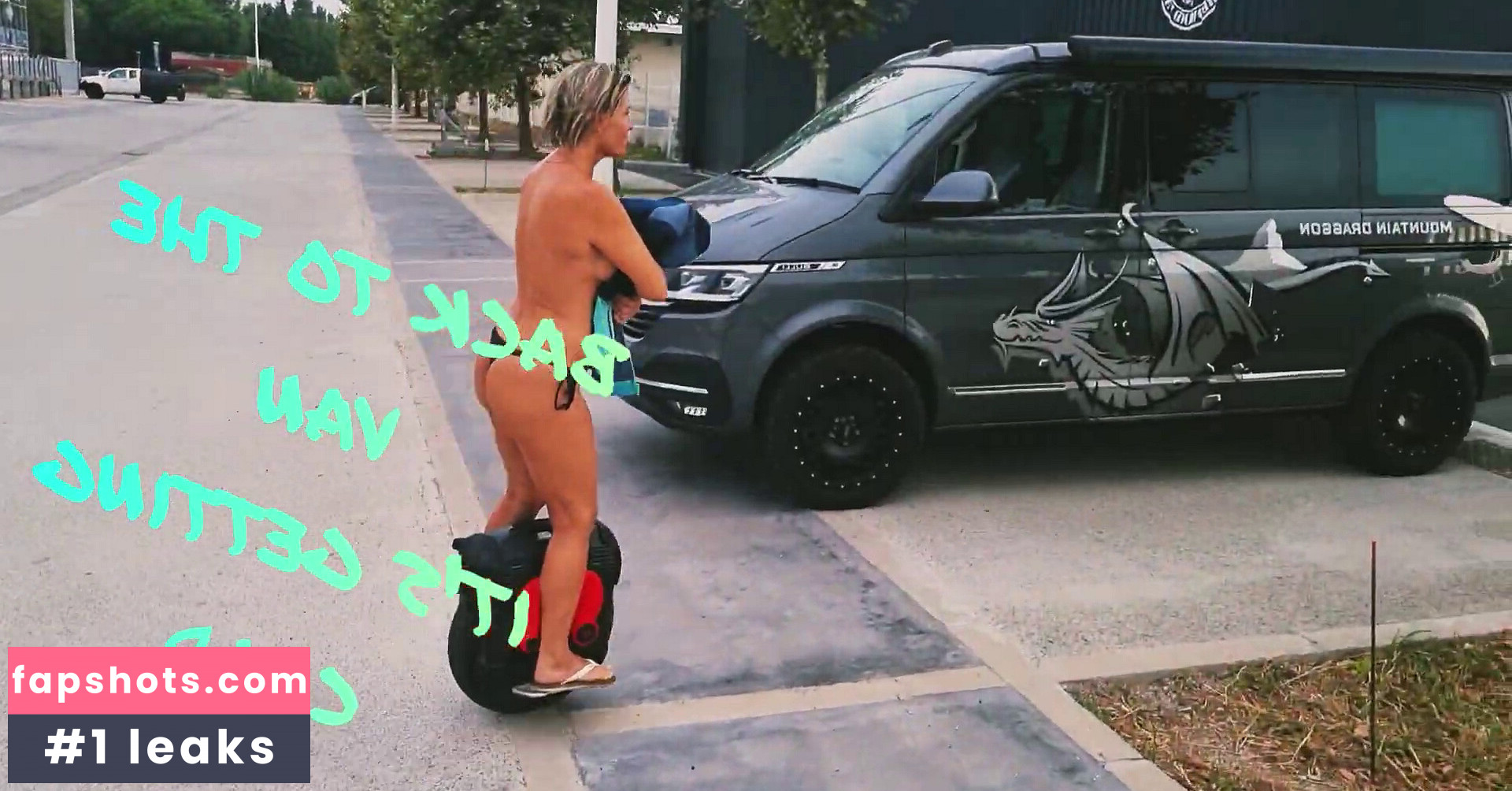 Gyrocopter Girl gallery photo #3