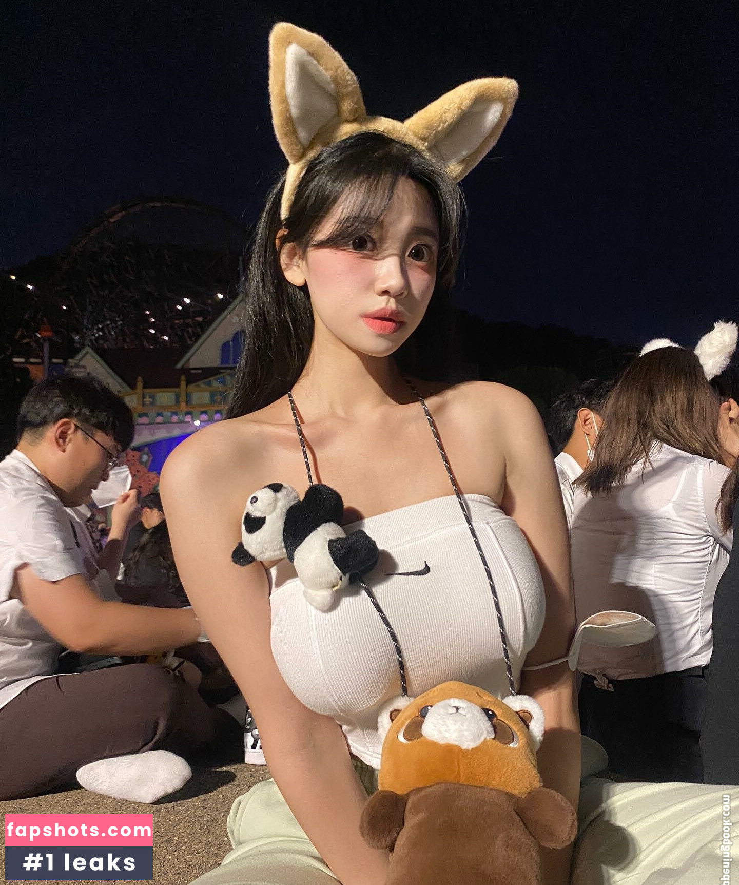 h___xee gallery photo #17