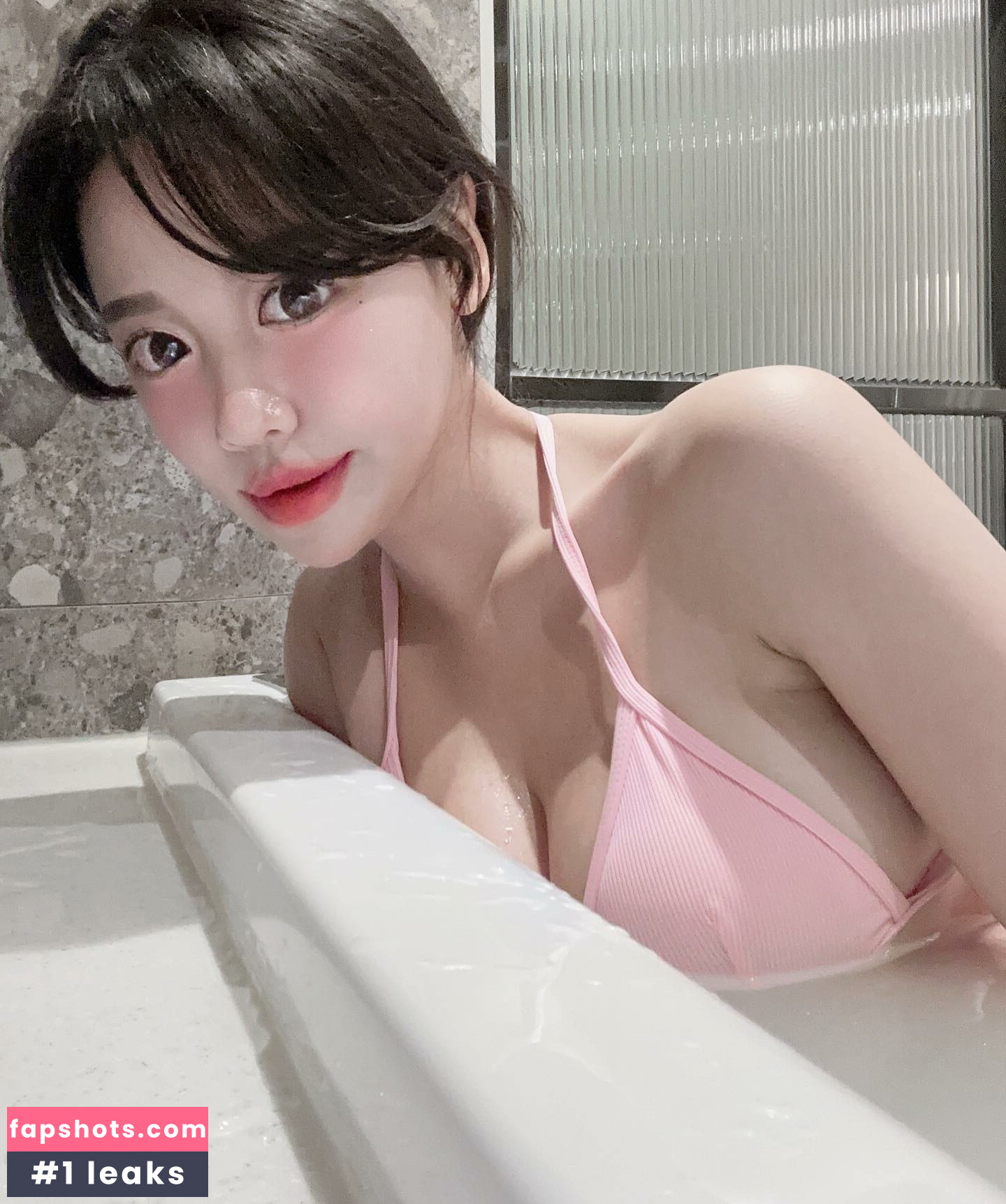 h___xee gallery photo #18