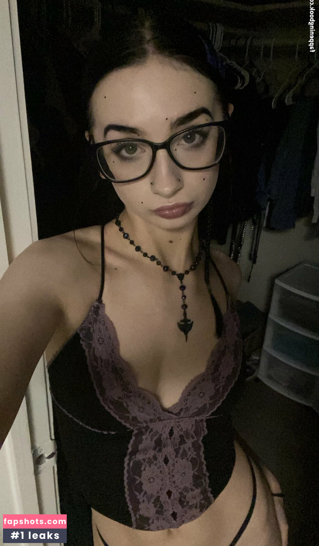 h444ileee gallery photo #3