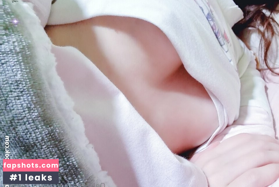 Hacchi_Whitebear gallery photo #18