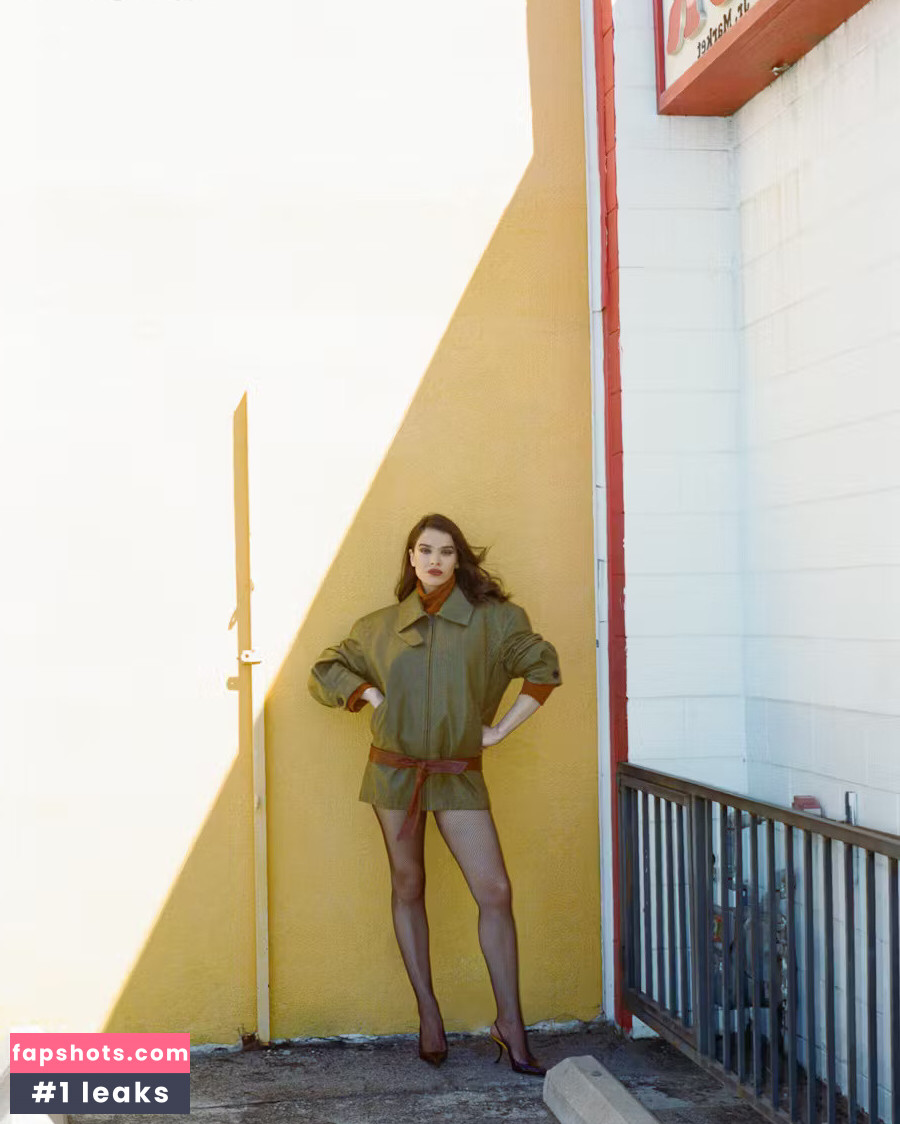 Hailee Steinfeld gallery photo #20