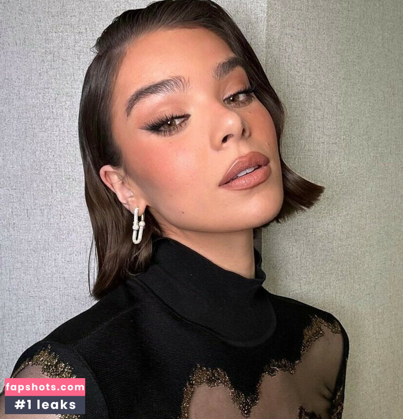 Hailee Steinfeld gallery photo #203