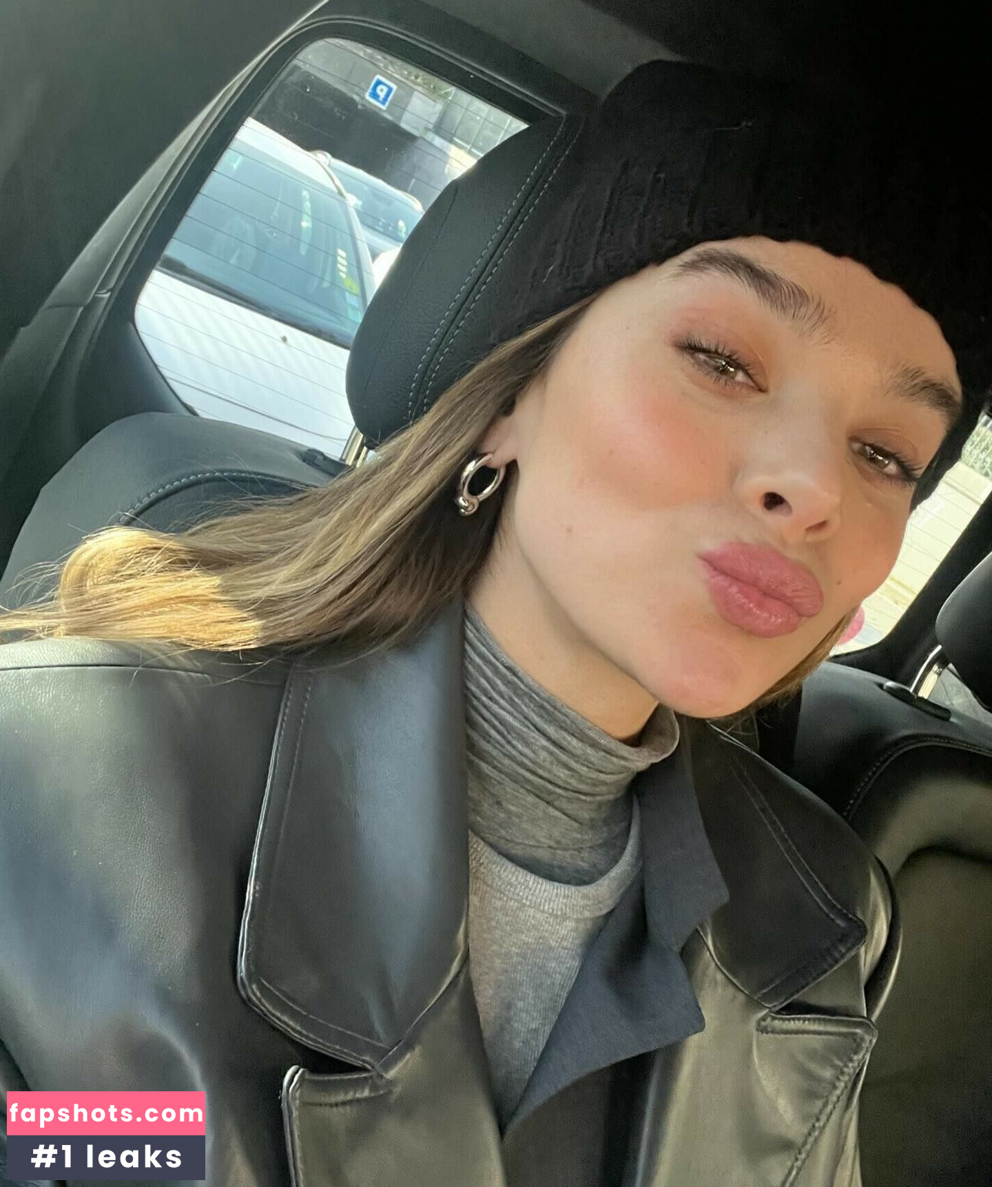 Hailee Steinfeld gallery photo #283