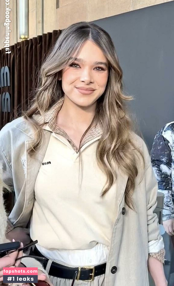 Hailee Steinfeld gallery photo #305