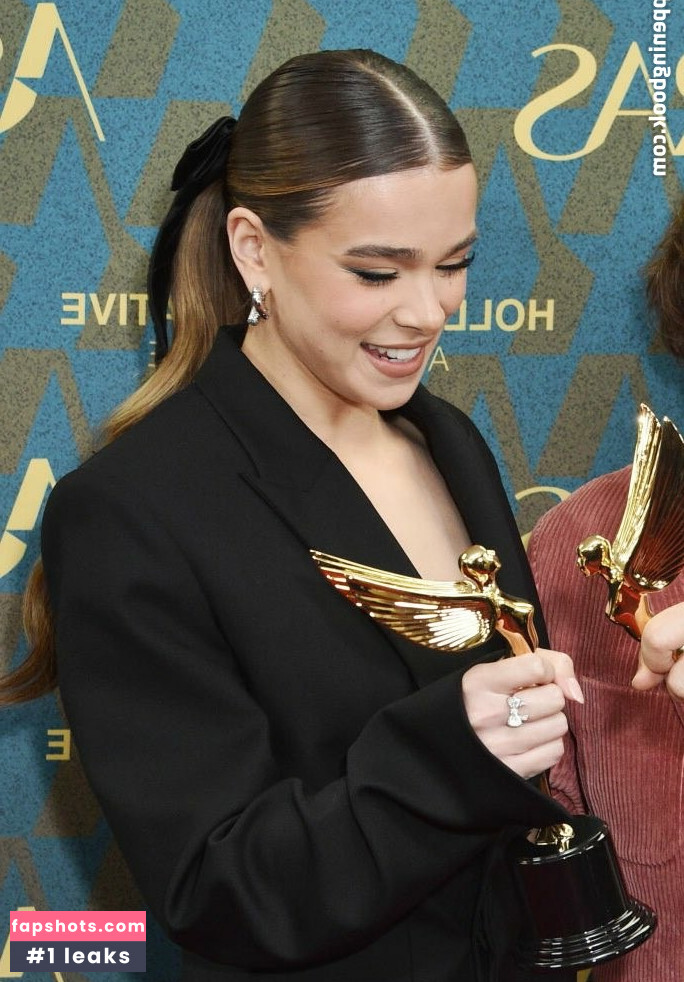 Hailee Steinfeld gallery photo #322