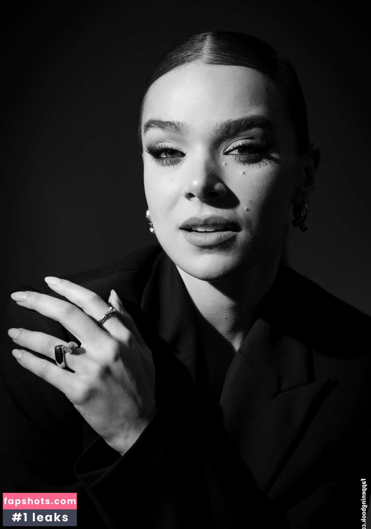 Hailee Steinfeld gallery photo #323