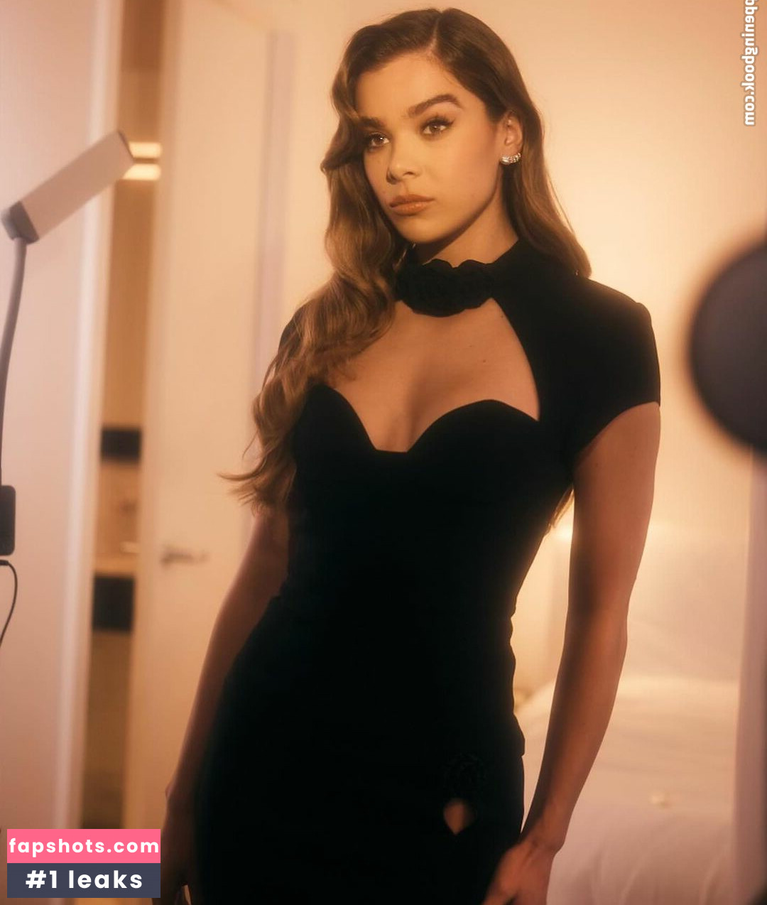 Hailee Steinfeld gallery photo #393