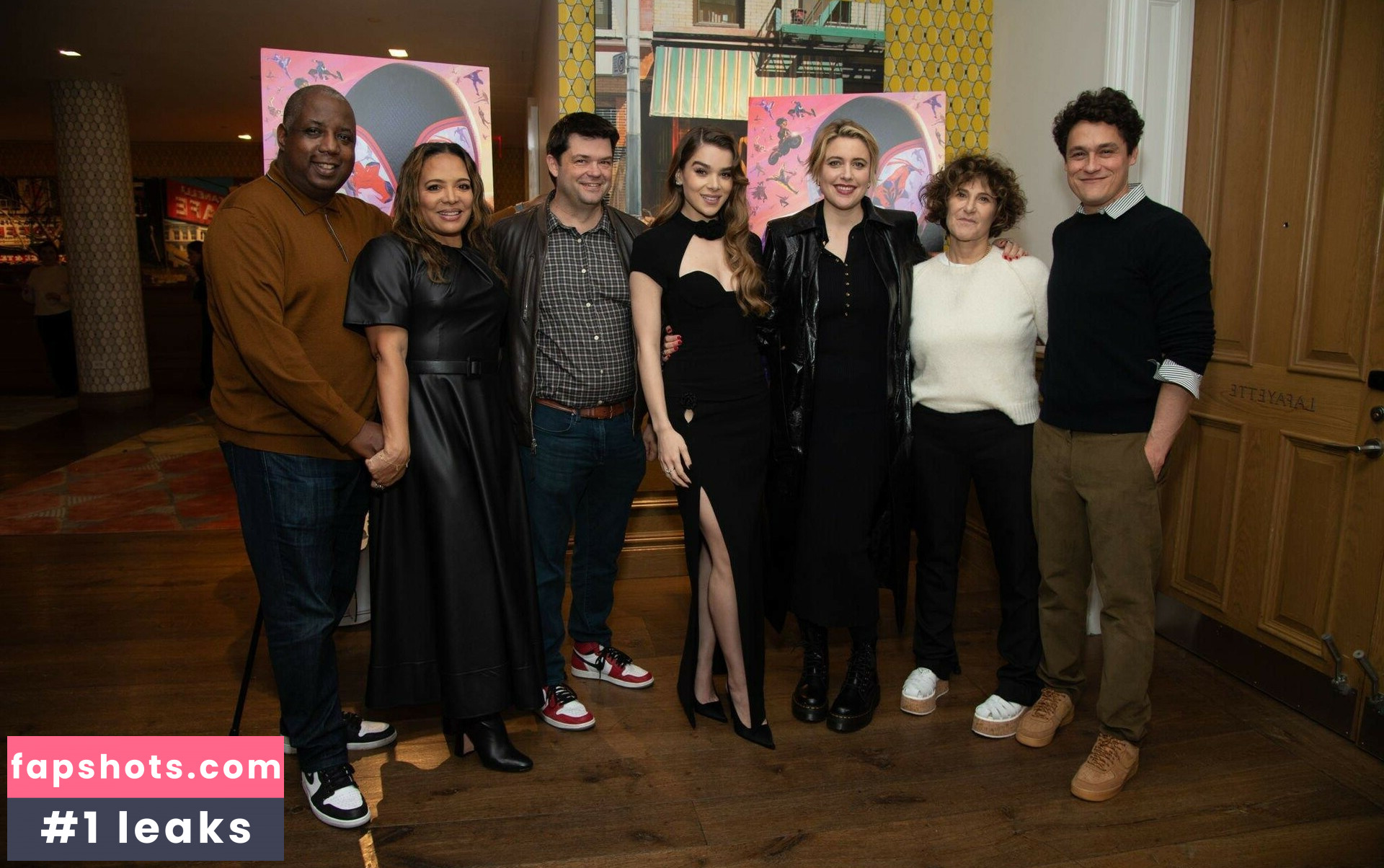 Hailee Steinfeld gallery photo #401