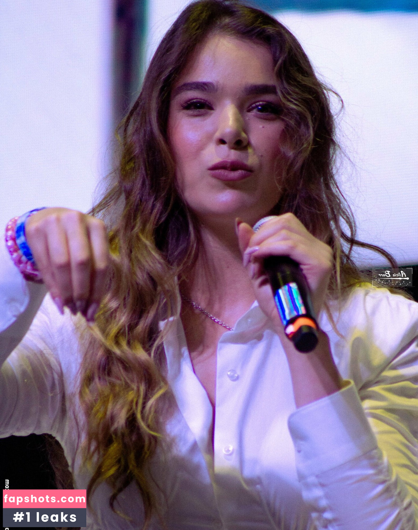 Hailee Steinfeld gallery photo #520