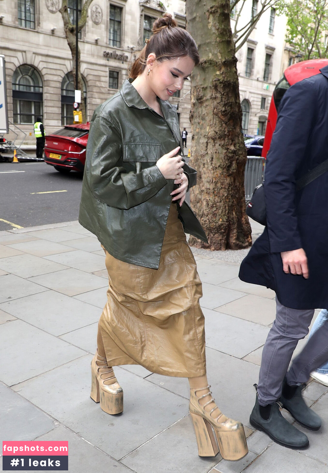 Hailee Steinfeld gallery photo #700