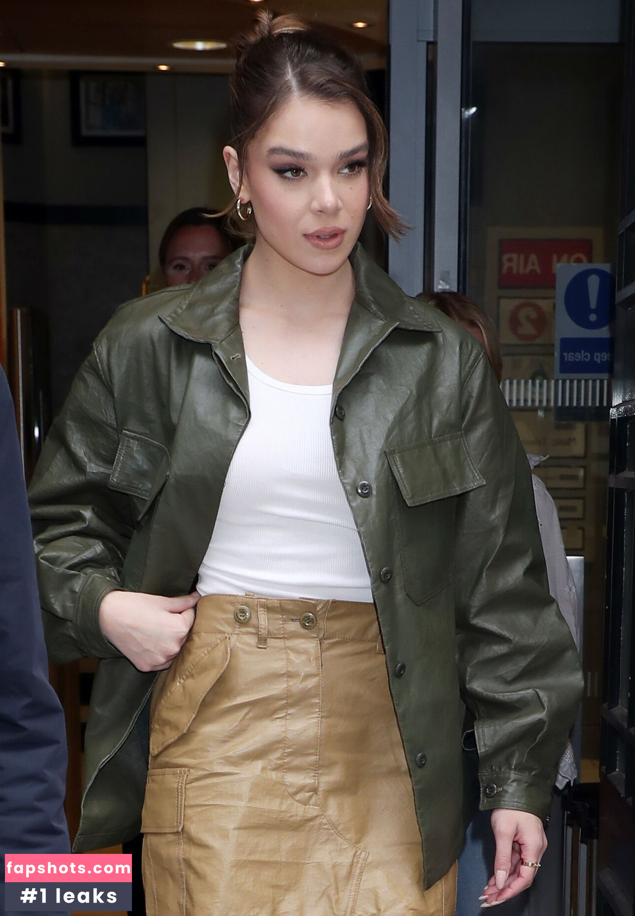 Hailee Steinfeld gallery photo #702