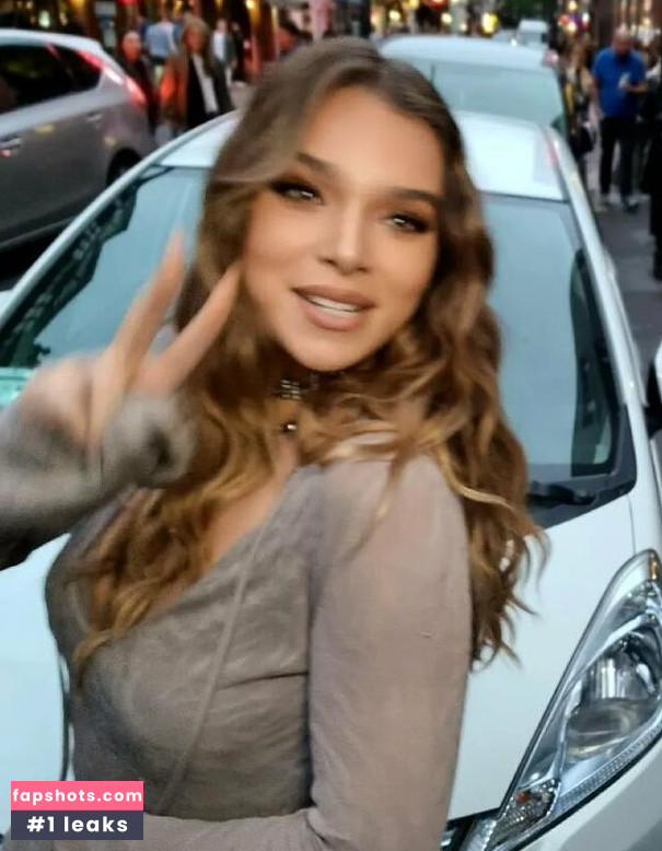 Hailee Steinfeld gallery photo #711