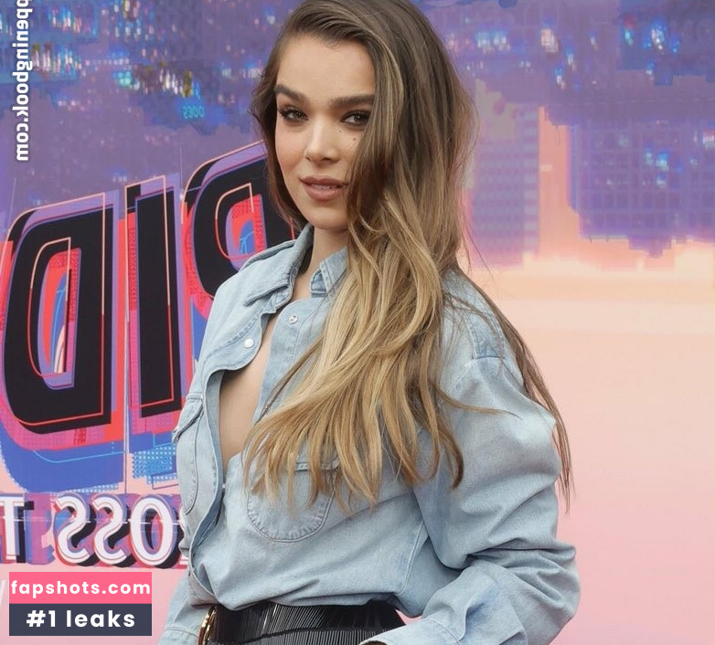 Hailee Steinfeld gallery photo #789