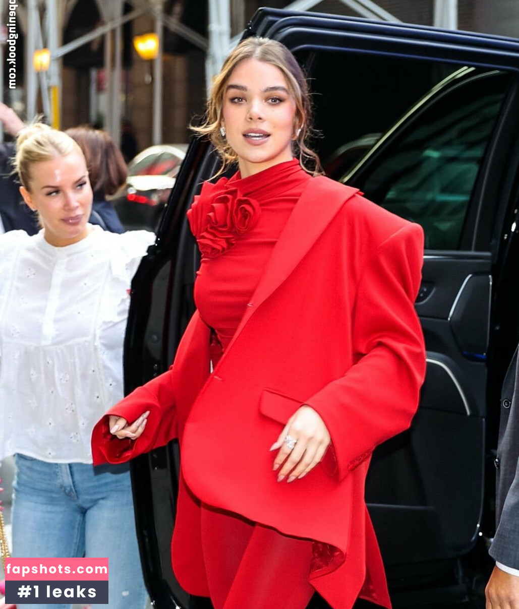 Hailee Steinfeld gallery photo #886