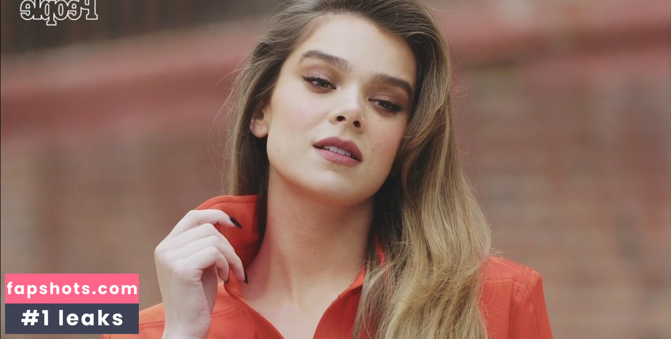 Hailee Steinfeld gallery photo #893