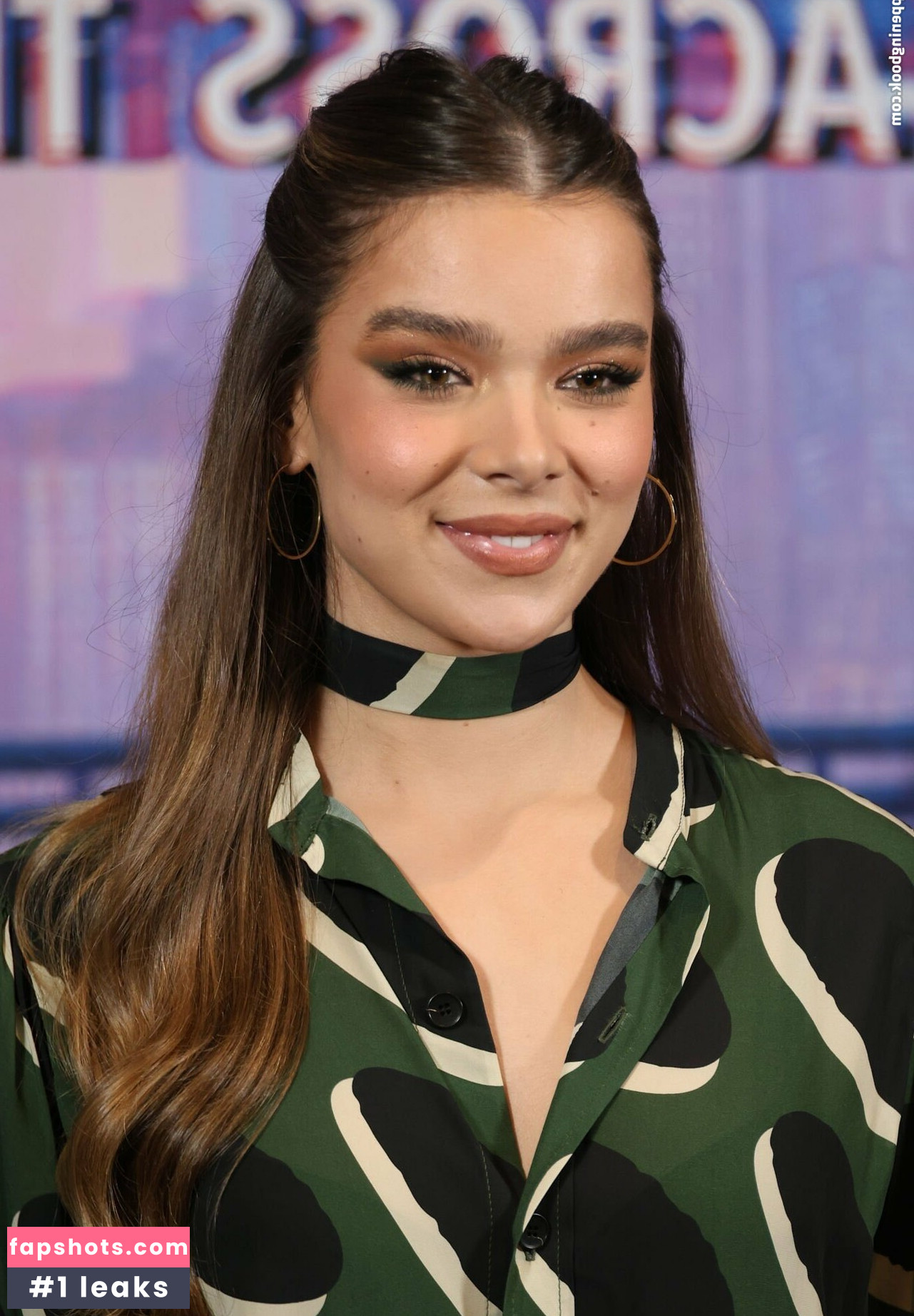 Hailee Steinfeld gallery photo #899